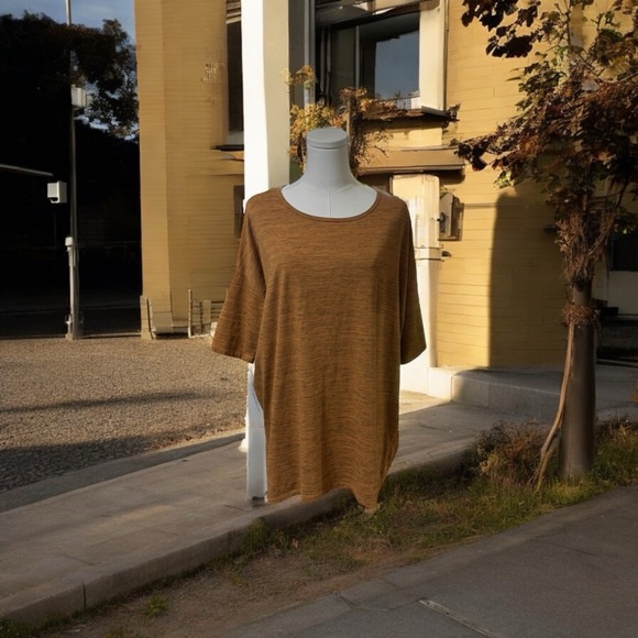 LuLaRoe Tops - Lularoe‎ Shirt SZ LG